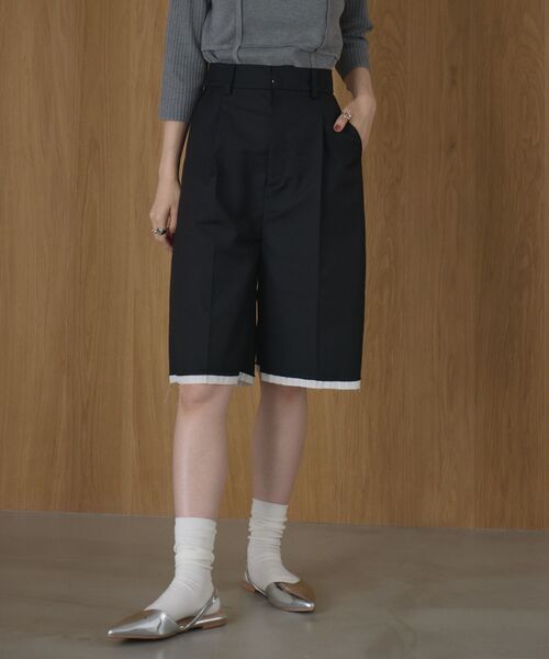 kivi(キヴィ)の「ハーフトラウザーパンツ(その他パンツ・レディース・チャコールグレー/ブラック・MEDIUM/LARGE)」の3枚目の写真