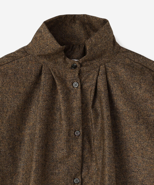 GALLEGO DESPORTES（ギャレゴデスポート）の「GALLEGO DESPORTES | デザインカラー 長袖シャツ WOMEN（シャツ/ブラウス・レディース・ブラウン・S）」の4枚目の写真