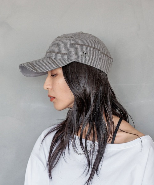 NEW ERA(ニューエラ)の「【HEREIAM】NEWERA別注/9TWNTY LONG VISOR METAL FLAG(キャップ・レディース・その他/ブラック系/グレー系・MEDIUM)」の8枚目の写真