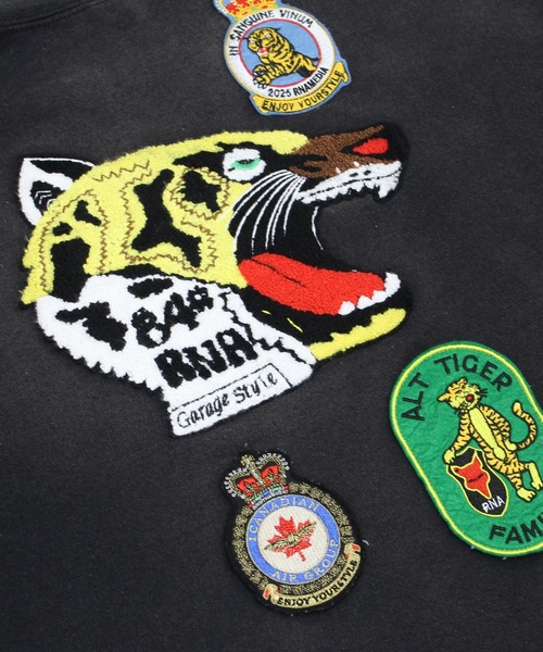 RNA（アールエヌエー）の「M2554 タイガートレーナー（スウェット・レディース・ブラック/ブルー/レッド・MEDIUM）」の21枚目の写真