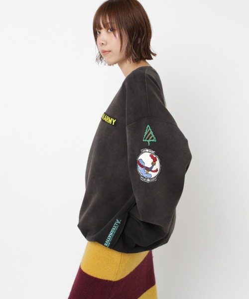 RNA（アールエヌエー）の「M2554 タイガートレーナー（スウェット・レディース・ブラック/ブルー/レッド・MEDIUM）」の22枚目の写真