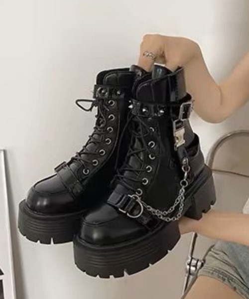 Ritzy（リッツィー）の「Y2K厚底 ダブルバックルロッカーブーツ（ブーツ・レディース・ブラック・22.5/23/23.5/24/24.5/25）」の3枚目の写真