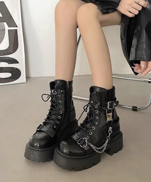 Ritzy（リッツィー）の「Y2K厚底 ダブルバックルロッカーブーツ（ブーツ・レディース・ブラック・22.5/23/23.5/24/24.5/25）」の9枚目の写真