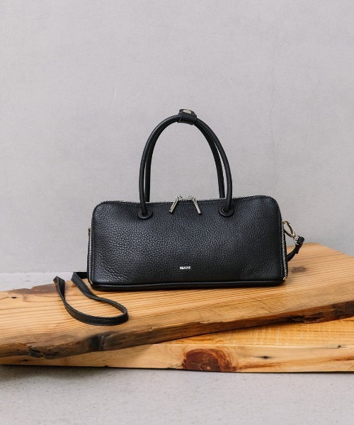Beau're（ヴュレ）の「【BEAURE/ビュレ】横長 ブガッティ型 2Way ショルダー Bag（ハンドバッグ・レディース・ブラウン/シルバー/ブラック/アイボリー/ネイビー・FREE）」の7枚目の写真