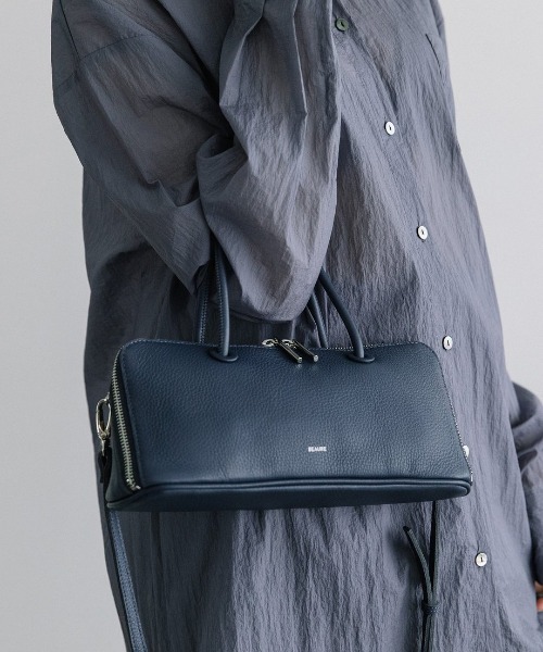Beau're（ヴュレ）の「【BEAURE/ビュレ】横長 ブガッティ型 2Way ショルダー Bag（ハンドバッグ・レディース・ブラウン/シルバー/ブラック/アイボリー/ネイビー・FREE）」の11枚目の写真