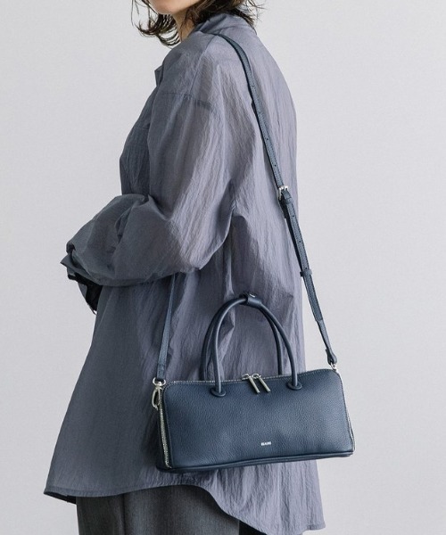 Beau're（ヴュレ）の「【BEAURE/ビュレ】横長 ブガッティ型 2Way ショルダー Bag（ハンドバッグ・レディース・ブラウン/シルバー/ブラック/アイボリー/ネイビー・FREE）」の17枚目の写真
