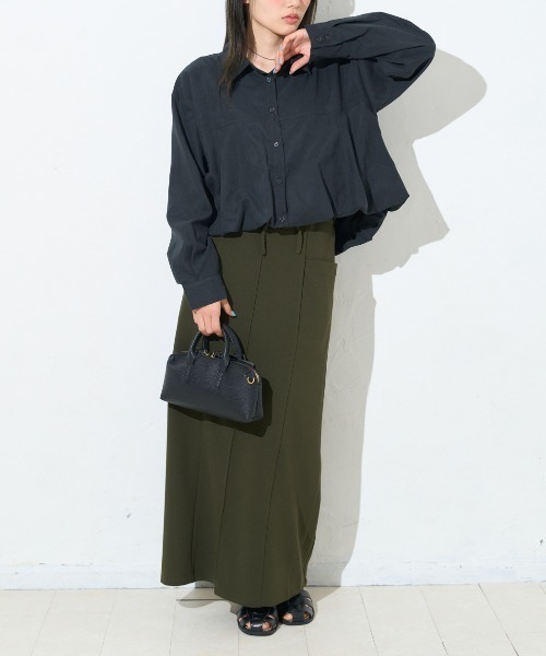 TRIANGLE PALETTE(トライアングルパレット)の「バルーンヘム クロップドシャツ(シャツ/ブラウス・レディース・ブラック/グレイッシュベージュ/カーキ・FREE)」の5枚目の写真