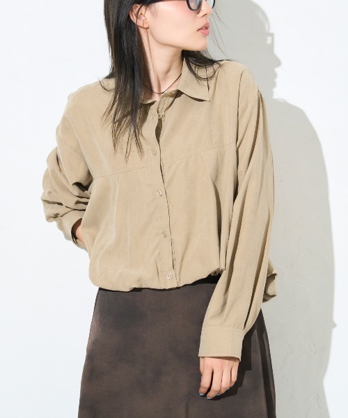 TRIANGLE PALETTE(トライアングルパレット)の「バルーンヘム クロップドシャツ(シャツ/ブラウス・レディース・ブラック/グレイッシュベージュ/カーキ・FREE)」の16枚目の写真