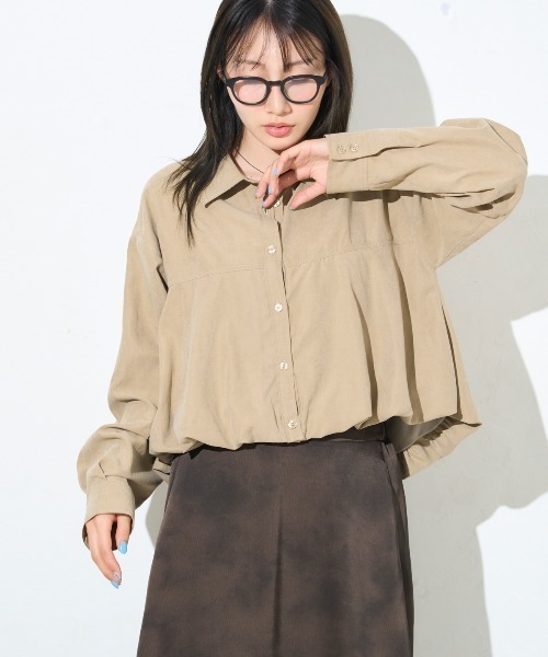 TRIANGLE PALETTE(トライアングルパレット)の「バルーンヘム クロップドシャツ(シャツ/ブラウス・レディース・ブラック/グレイッシュベージュ/カーキ・FREE)」の17枚目の写真