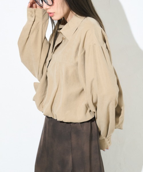 TRIANGLE PALETTE(トライアングルパレット)の「バルーンヘム クロップドシャツ(シャツ/ブラウス・レディース・ブラック/グレイッシュベージュ/カーキ・FREE)」の22枚目の写真