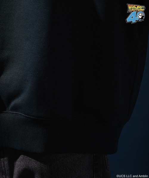 niko and...（ニコアンド）の「【バック・トゥ・ザ・フューチャー】コラボプリントハーフジッププルオーバー（スウェット・メンズ・ネイビー/ライトグレー・MEDIUM/LARGE）」の21枚目の写真