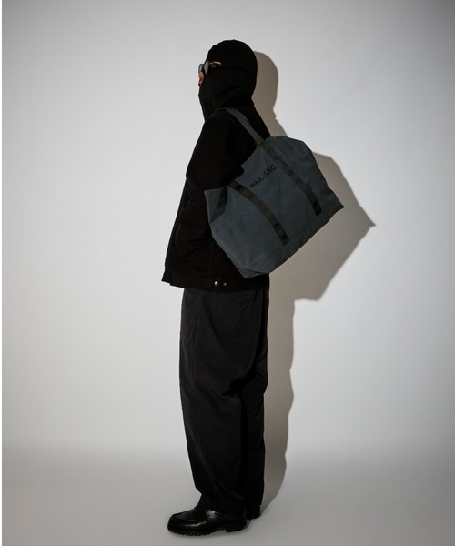 PACKING（パッキング）の「PACKING/パッキング　BLACK REFLECTIVE TOTE（トートバッグ・メンズ・ブラック・F）」の10枚目の写真