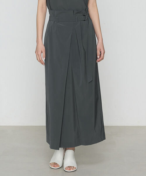 Gabardine K.T(ギャバジンケーティー)の「【セットアップ対応】ナイロン2WAYストレッチ ラップ風スカート(スカート・レディース・カーキ/グレー/ブラック・9号)」の3枚目の写真