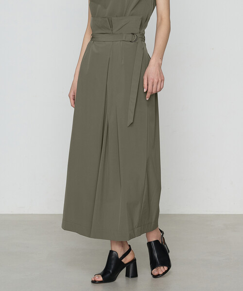 Gabardine K.T(ギャバジンケーティー)の「【セットアップ対応】ナイロン2WAYストレッチ ラップ風スカート(スカート・レディース・カーキ/グレー/ブラック・9号)」の1枚目の写真