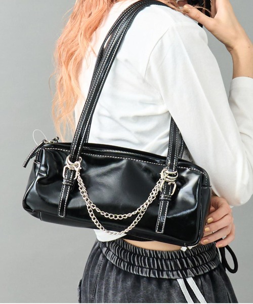 ANAP（アナップ）の「チェーン チャーム ミニ ボストン バッグ（ハンドバッグ・レディース・ブラウン/ブラック・F）」の2枚目の写真