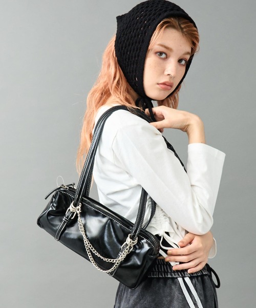 ANAP（アナップ）の「チェーン チャーム ミニ ボストン バッグ（ハンドバッグ・レディース・ブラウン/ブラック・F）」の6枚目の写真