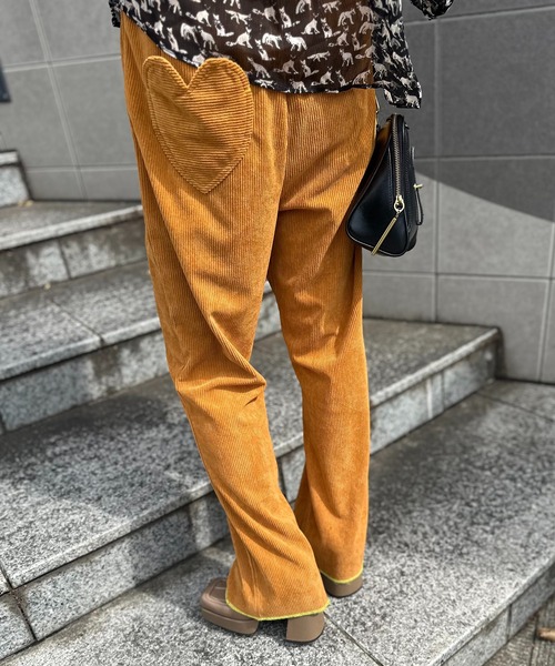 mi via loca（ミヴィアロカ）の「Vintageライク BACKハートポケット コーデュロイ セミフレアパンツ（その他パンツ・レディース・キャメル/レッド/チャコールグレー・FREE）」の18枚目の写真