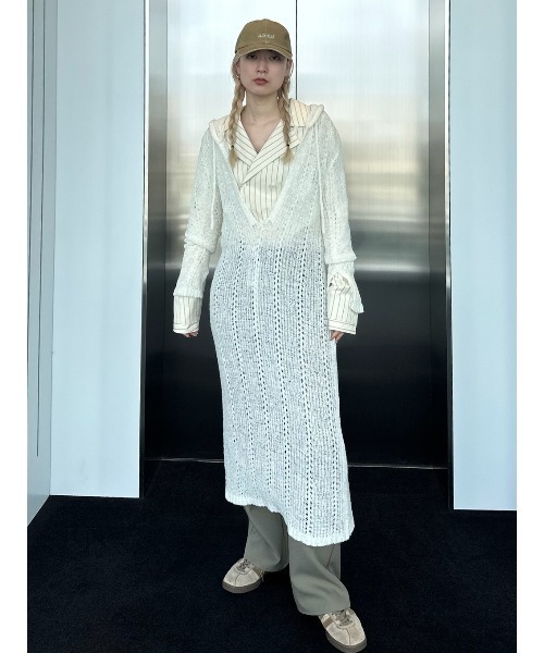 ELCHELE(エルチェレ)の「KNIT CROCHET HOODIE OP(ワンピース・レディース・ブラック/ホワイト・FREE)」の3枚目の写真