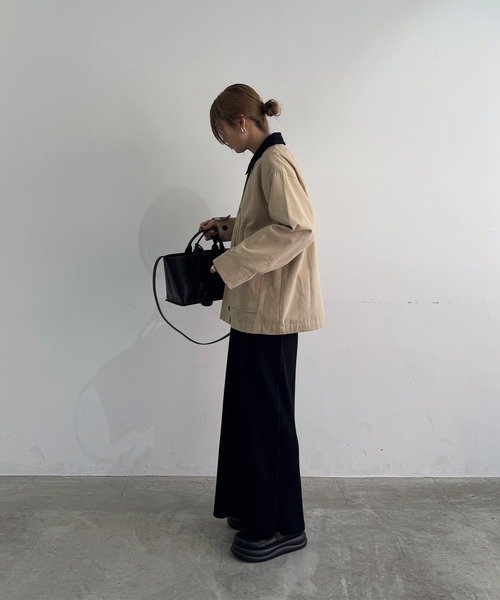 ISOOK（アイスー）の「ステンカラーコットンジャケット(chiica original) / 春アウター ステンカラーコート ハンティングジャケット ミドルコート ショート ワークジャケット（ブルゾン・レディース・ブラック/ベージュ・FREE）」の20枚目の写真