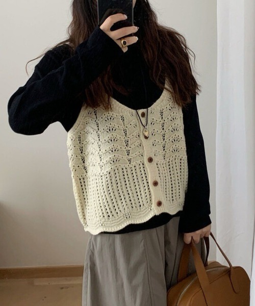 MAISON DE THERESE（メゾン ド テレーズ）の「レイヤード ショートベスト（ベスト・レディース・グレー/グリーン/レッド/イエロー/アイボリー/ブラック/ブルーグリーン・M）」の2枚目の写真