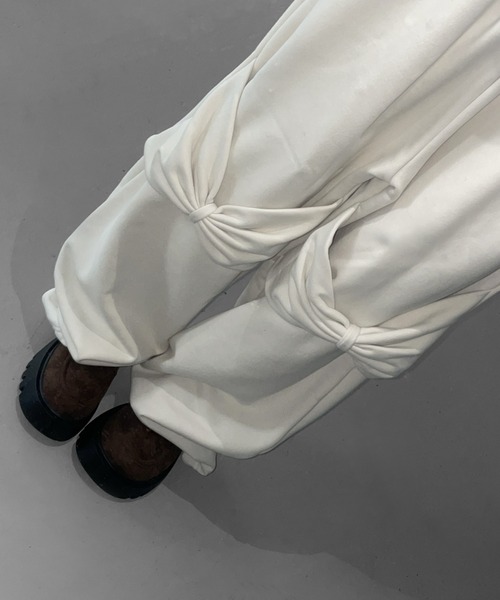 THEAIRTOWN(ジエアタウン)の「sneezeweed knee pt(スウェットパンツ・レディース・アイボリー/グレー/ブラック・FREE)」の20枚目の写真