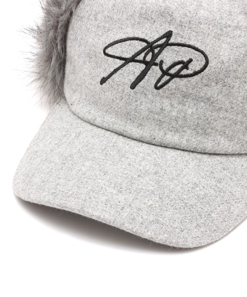 atmos pink（アトモスピンク）の「atmos pink Faux Fur Ear Cap / アトモス ピンク フォー ファー イヤー キャップ（キャップ・レディース・ネイビー/グレー・FREE）」の6枚目の写真