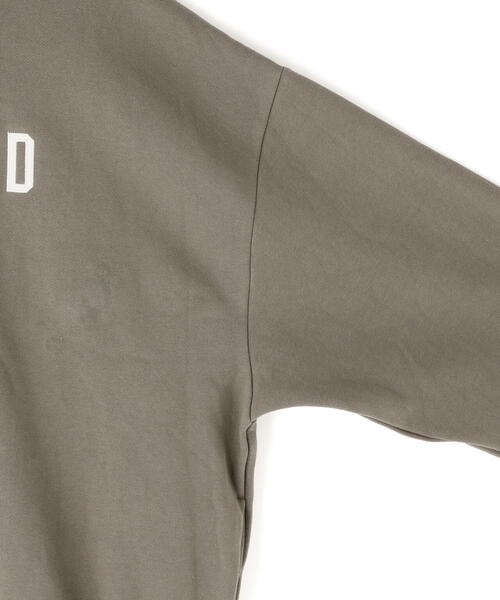 FOG ESSENTIALS(エフオージーエッセンシャルズ)の「Fear of God ESSENTIALS/FOG エッセンシャルズ/90’S FIT FLEECE HOODIE(パーカー・メンズ・カーキ/ブラック・L/M/XL/2XL/S)」の8枚目の写真