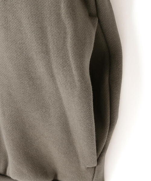 FOG ESSENTIALS(エフオージーエッセンシャルズ)の「Fear of God ESSENTIALS/FOG エッセンシャルズ/90’S FIT FLEECE HOODIE(パーカー・メンズ・カーキ/ブラック・L/M/XL/2XL/S)」の10枚目の写真