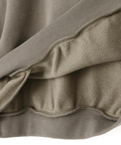 FOG ESSENTIALS(エフオージーエッセンシャルズ)の「Fear of God ESSENTIALS/FOG エッセンシャルズ/90’S FIT FLEECE HOODIE(パーカー・メンズ・カーキ/ブラック・L/M/XL/2XL/S)」の13枚目の写真