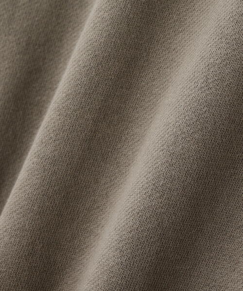 FOG ESSENTIALS(エフオージーエッセンシャルズ)の「Fear of God ESSENTIALS/FOG エッセンシャルズ/90’S FIT FLEECE HOODIE(パーカー・メンズ・カーキ/ブラック・L/M/XL/2XL/S)」の14枚目の写真