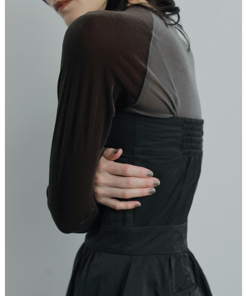 anuke（アンヌーク）の「Sheervelour Baseball T-shirts（Tシャツ/カットソー・レディース・ネイビー/ブラウン・FREE）」の4枚目の写真