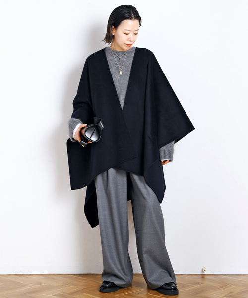 AP STUDIO（エーピーストゥディオ）の「【THE CURATED/ザ キュレイテッド】 CAPE（ポンチョ・レディース・キャメル/ネイビー・FREE）」の3枚目の写真