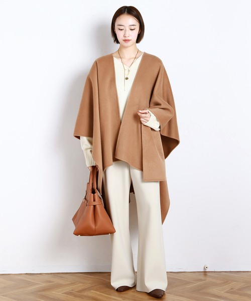 AP STUDIO（エーピーストゥディオ）の「【THE CURATED/ザ キュレイテッド】 CAPE（ポンチョ・レディース・キャメル/ネイビー・FREE）」の6枚目の写真