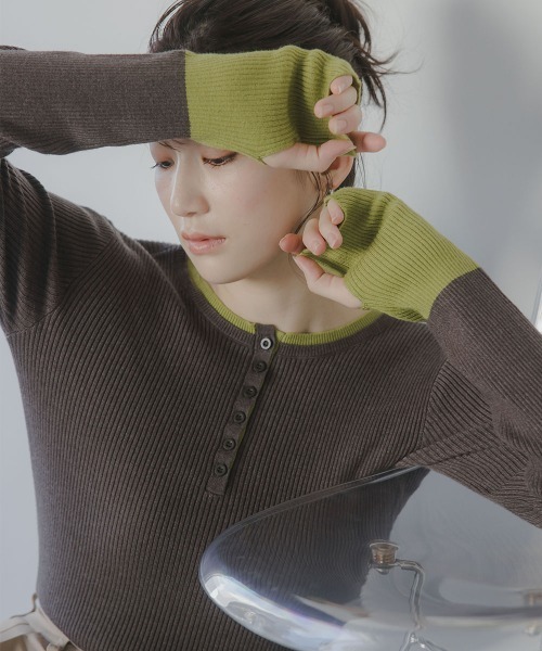 slattgir(スラットジール)の「高身長 配色ヘンリーネックニットプルオーバー(指穴つき)(トールサイズ)Essenave(ニット/セーター・レディース・グレー系/ブラック系・TM/TL/TLL/T3L)」の1枚目の写真