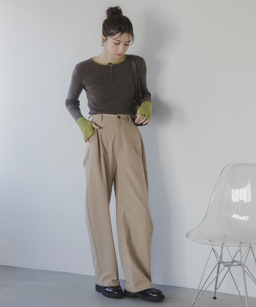 slattgir(スラットジール)の「高身長 配色ヘンリーネックニットプルオーバー(指穴つき)(トールサイズ)Essenave(ニット/セーター・レディース・グレー系/ブラック系・TM/TL/TLL/T3L)」の4枚目の写真