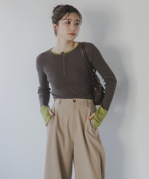 slattgir(スラットジール)の「高身長 配色ヘンリーネックニットプルオーバー(指穴つき)(トールサイズ)Essenave(ニット/セーター・レディース・グレー系/ブラック系・TM/TL/TLL/T3L)」の6枚目の写真