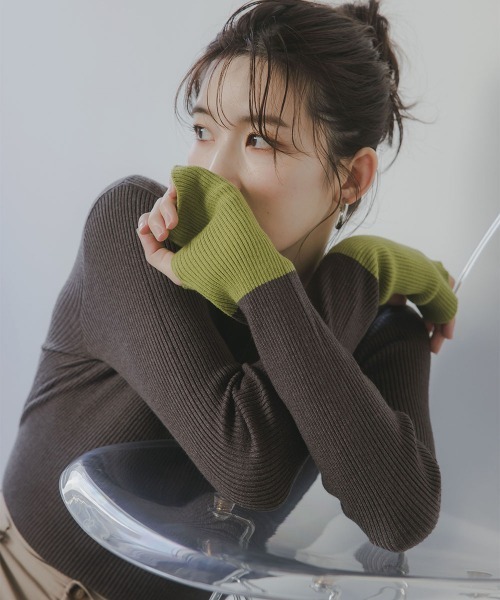 slattgir(スラットジール)の「高身長 配色ヘンリーネックニットプルオーバー(指穴つき)(トールサイズ)Essenave(ニット/セーター・レディース・グレー系/ブラック系・TM/TL/TLL/T3L)」の7枚目の写真