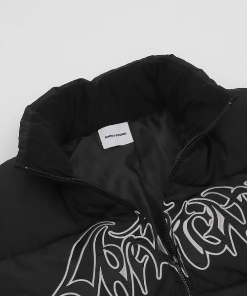 SHORT ROUND(ショートラウンド)の「SHORT ROUND/パファーグラフィックブルゾン(ダウンジャケット/コート・メンズ・ブラック/ブラウン・MEDIUM/LARGE)」の6枚目の写真