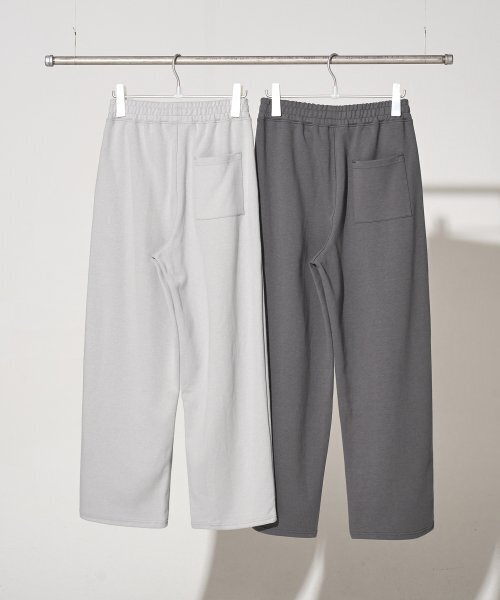 XERO（ゼロ）の「Deep One Tuck Sweat Pants [New 2 Colors]（スウェットパンツ・メンズ・チャコール/ライトグレー・LARGE/MEDIUM/SMALL）」の5枚目の写真