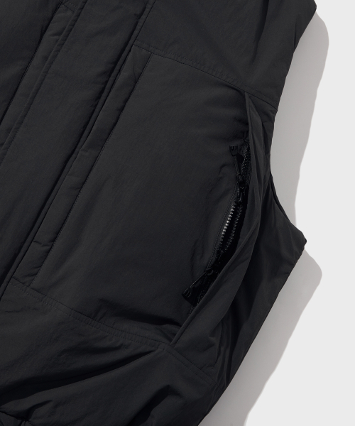 OUTSTANDING(アウトスタンディング)の「PRIMALOFT LEVEL 7 PCU VEST_BLACK(ベスト・メンズ・その他・SMALL/MEDIUM/LARGE)」の6枚目の写真