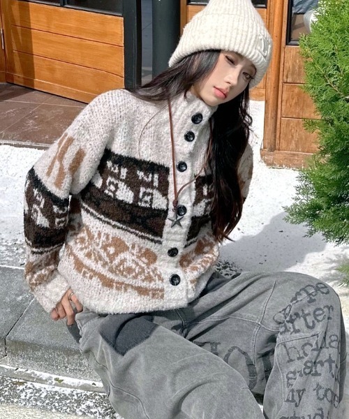 SHEENA(シーナ)の「ノルディック柄カウチンニットカーディガン(カーディガン/ボレロ・レディース・ライトベージュ/グレー・M)」の17枚目の写真
