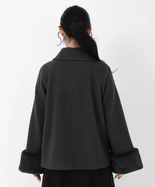 UNIVERVAL MUSE（ユニバーバル ミューズ）の「ラムウールメルトン_袖ファー取り外しコート（その他アウター・レディース・チャコールグレー/モカ・2）」の5枚目の写真