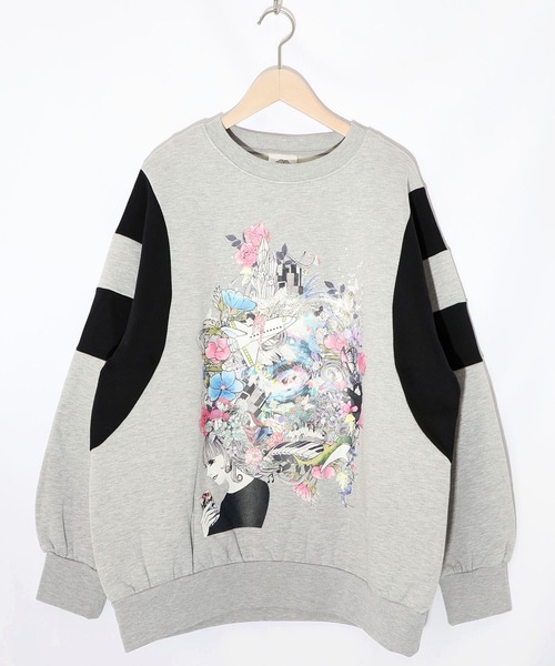 ScoLar（スカラー）の「153740：花×宇宙×アート バイカラー裏起毛プルオーバー（Tシャツ/カットソー・レディース・ブラック/チャコールグレー/杢グレー・M）」の2枚目の写真