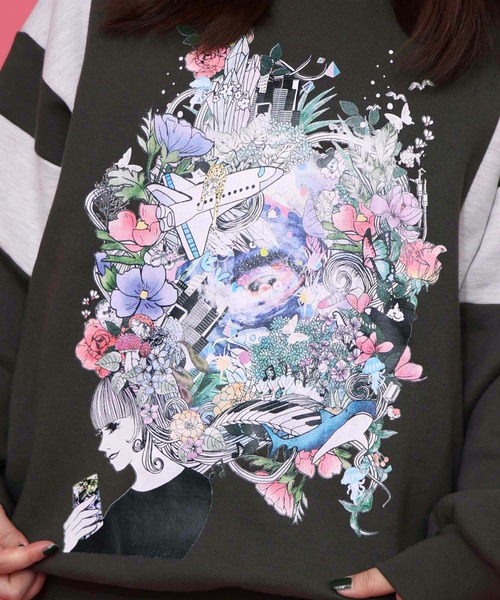 ScoLar（スカラー）の「153740：花×宇宙×アート バイカラー裏起毛プルオーバー（Tシャツ/カットソー・レディース・ブラック/チャコールグレー/杢グレー・M）」の8枚目の写真