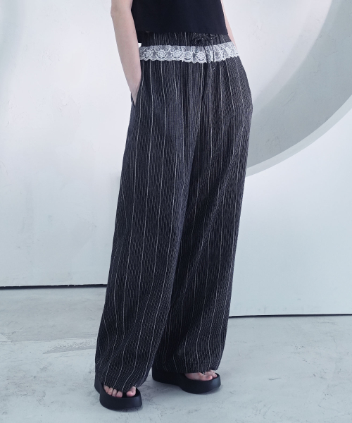 Vivacious（ビバシャス）の「Boheme Striped Pants NAVY（スウェットパンツ・レディース・ネイビー・MEDIUM/SMALL）」の2枚目の写真