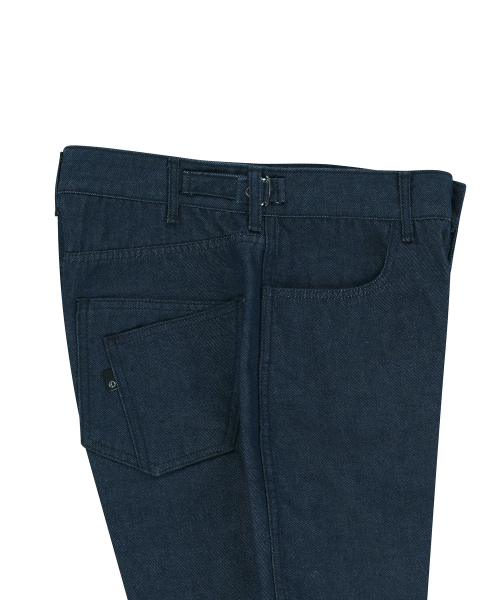 ENDOOR（エンドア）の「flare washed denim pants (indigo blue)（デニムパンツ・メンズ・インディゴブルー・1/2/3）」の6枚目の写真