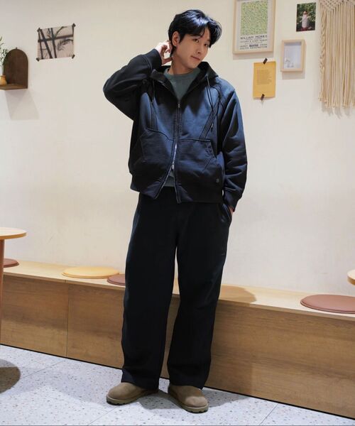 UNGIMMICK(アンジミック)の「SPRAY WASHED PLEATED SWEAT PANTS (DEEP GREEN)(スウェットパンツ・メンズ・その他・MEDIUM/LARGE)」の3枚目の写真