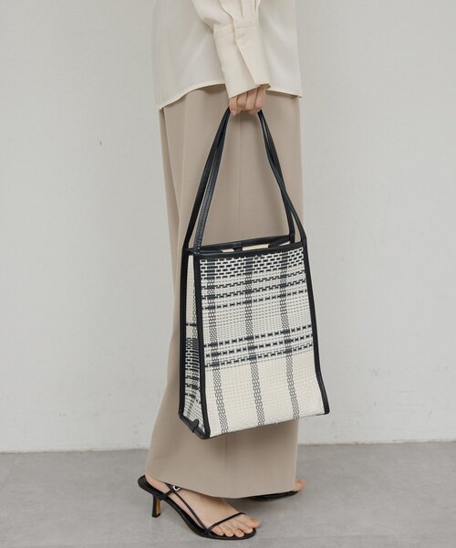 GALLARDAGALANTE（ガリャルダガランテ）の「【2.718】トリミングトート S（トートバッグ・レディース・ブラック/ベージュ・FREE）」の3枚目の写真