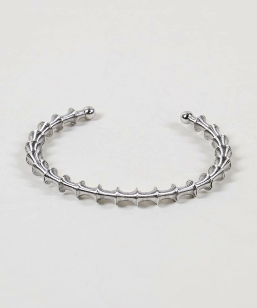 SPINNS(スピンズ)の「メタルシルバーブレスレット/アンティークデザイン/ユニセックス(ブレスレット・メンズ・シルバー・ONESIZE)」の1枚目の写真