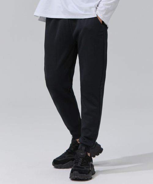 BLACK MONSTER FIT(ブラックモンスターフィット)の「エアクッション起毛ジョガーパンツ (ブラック) / BM220820(スウェットパンツ・レディース・ブラック・X-LARGE/XX-LARGE/SMALL/MEDIUM/LARGE)」の5枚目の写真